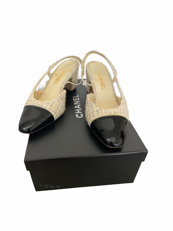Chanel Slingback low Heels 38 C - Image 4