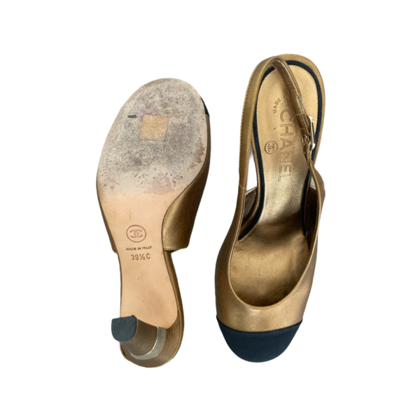 Chanel Gold/Black Sandals size 39.5 C EU - Image 3