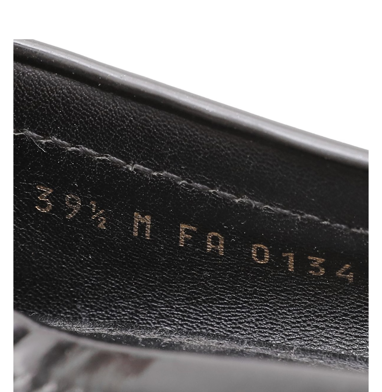 Louis Vuitton Black Vernis Oxford Loafer size 39,5 EU | The Luxury Flavor