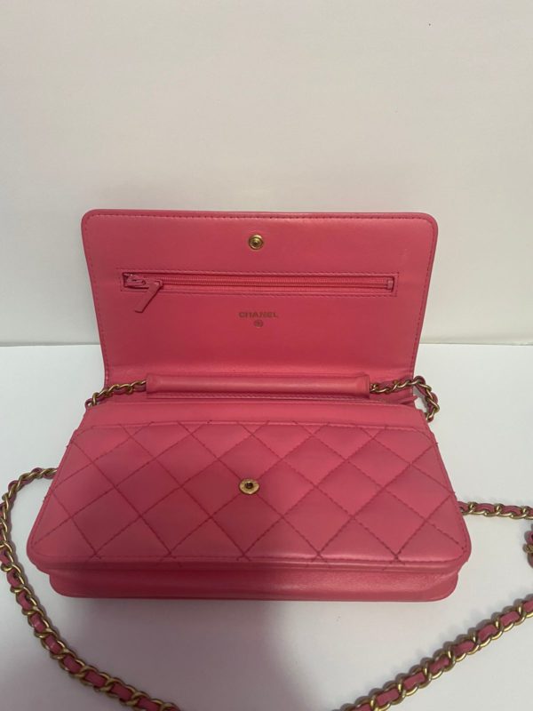 Chanel Boy Pink Wallet On Chain - Image 4