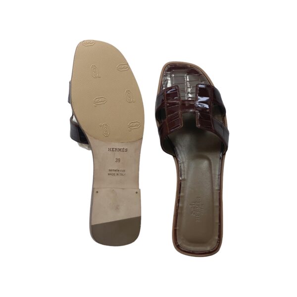 Hermes Oran sandal Shiny Croco Brown Size 39 EU - Image 3