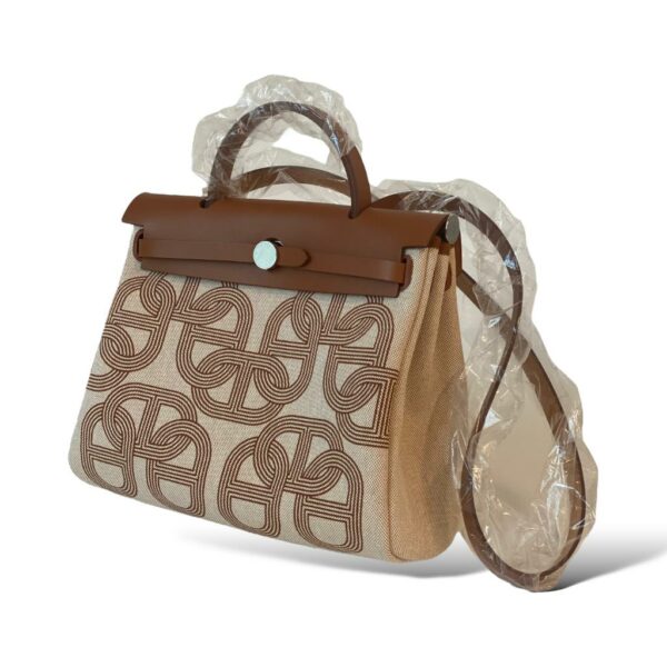Hermes Herbag 31 Circuit 24 Gold/ Écru - Image 3