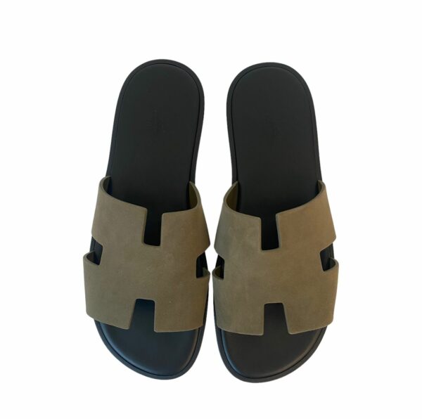 Hermes Izmir 43 EU Khaki Green