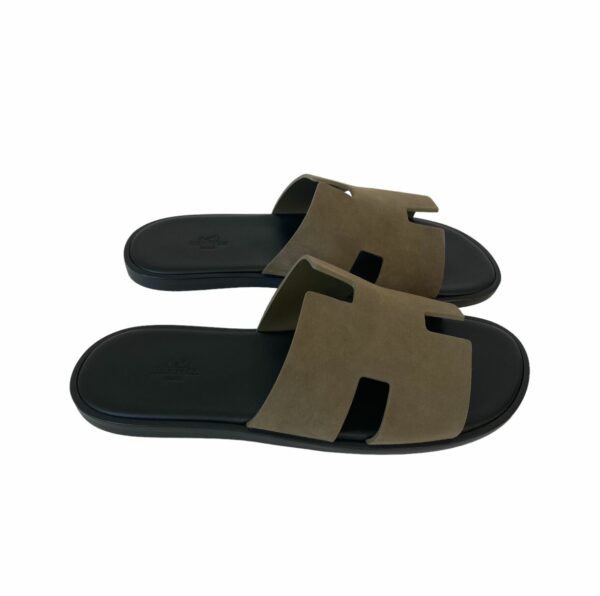 Hermes Izmir 43 EU Khaki Green - Image 2