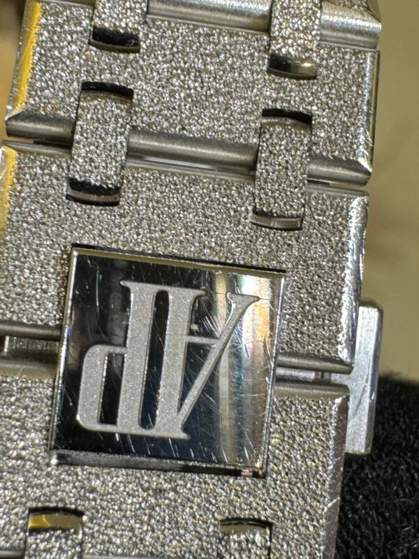 Audemars Piguet Royal Oak 37mm 15468BC.YG.1259BC.01-B Rainbow Diamonds Set Bezel Hammered White Gold - Image 9