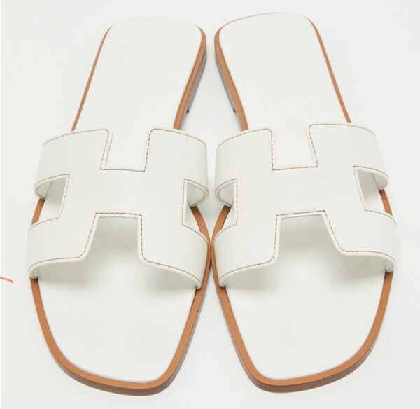 Hermes Oran 39 EU White Sandals - Image 4
