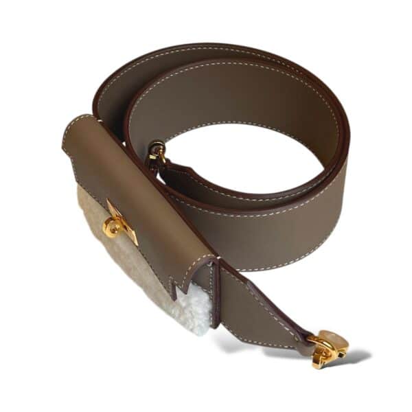 Hermes Kelly Pocket Strap Etoupe Shearling GHW - Image 4