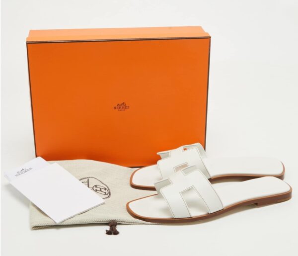 Hermes Oran 39 EU White Sandals - Image 6