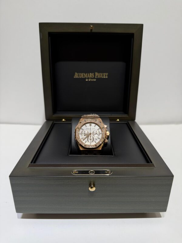 Audemars Piguet Royal Oak Selfwinding Chronograph 38mm 26715OR.ZZ.1356OR.01 - Image 3