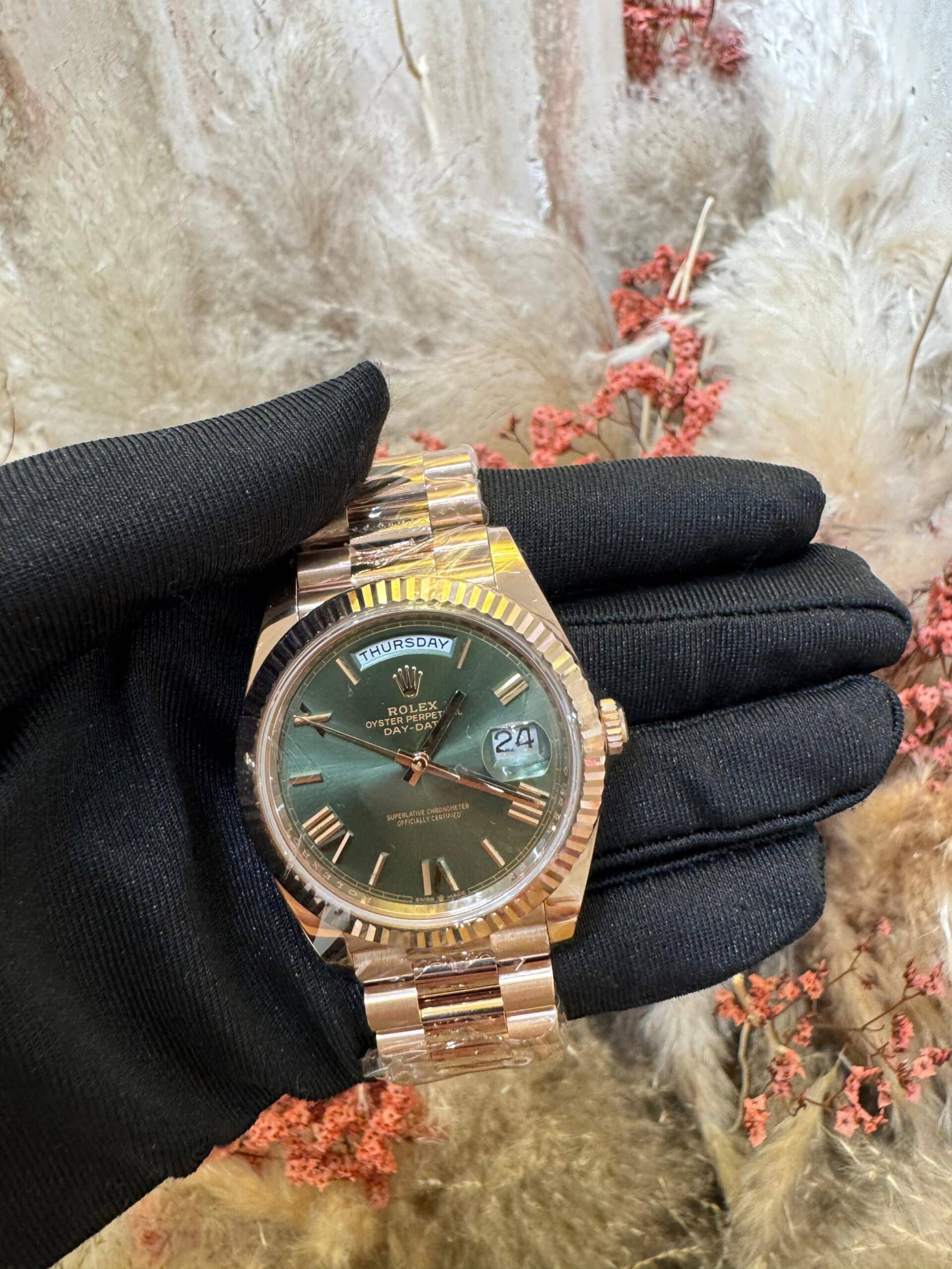Rolex Day-Date 40mm 228235 Everose Gold Olive Green Dial Fluted Bezel President Bracelet - Image 2
