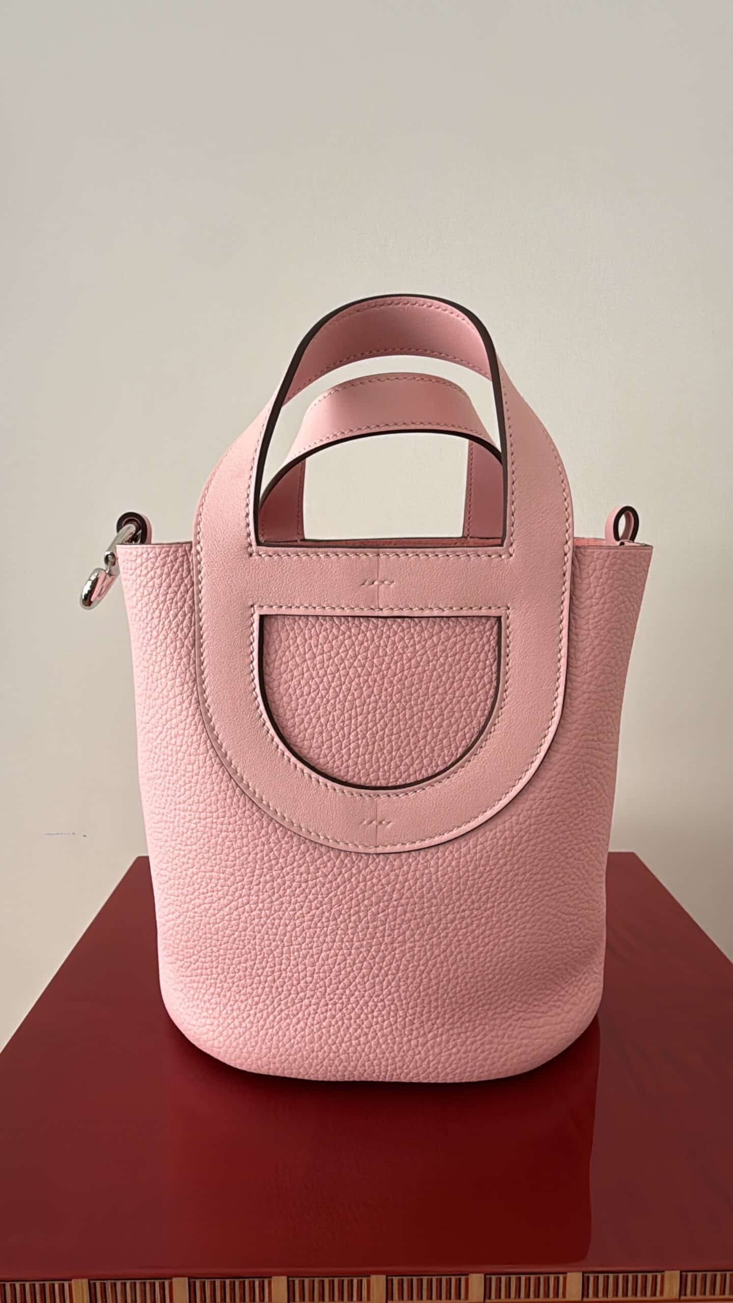 Hermès In The Loop 18 Rose Sakura Taurillon Clemence PHW - Image 3