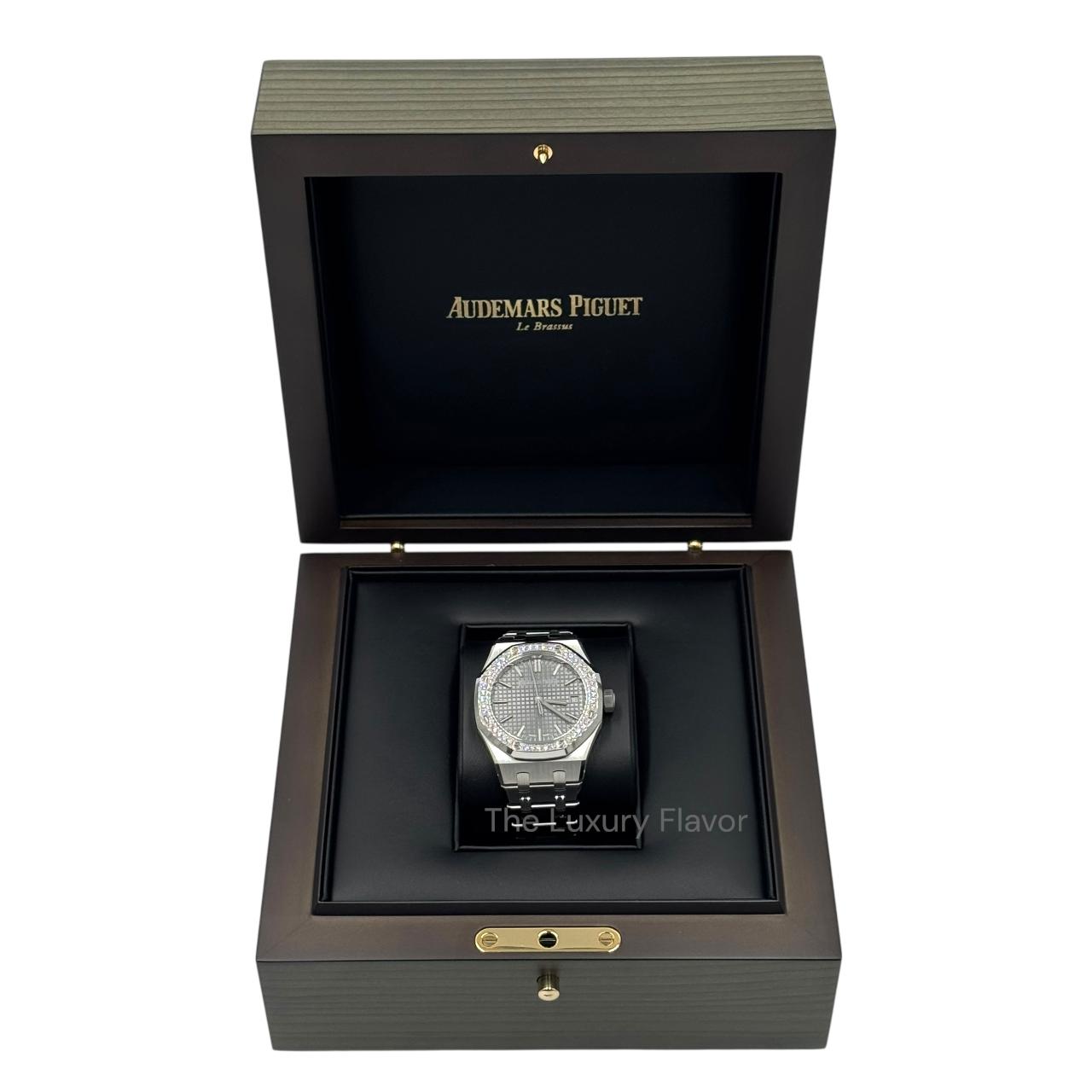 Audemars Piguet Royal Oak Selfwinding 37mm 15551ST.ZZ.1356ST.06 Stainless Steel Brilliant-Cut Diamonds Grey Dial - Image 7