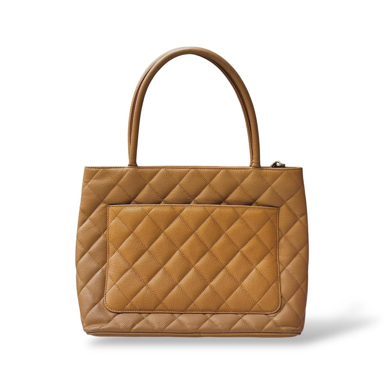 Chanel Medallion Caviar Tote Bag - Image 4