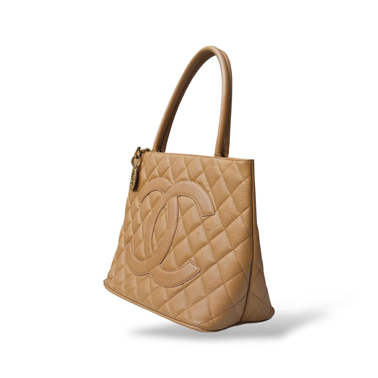 Chanel Medallion Caviar Tote Bag - Image 5