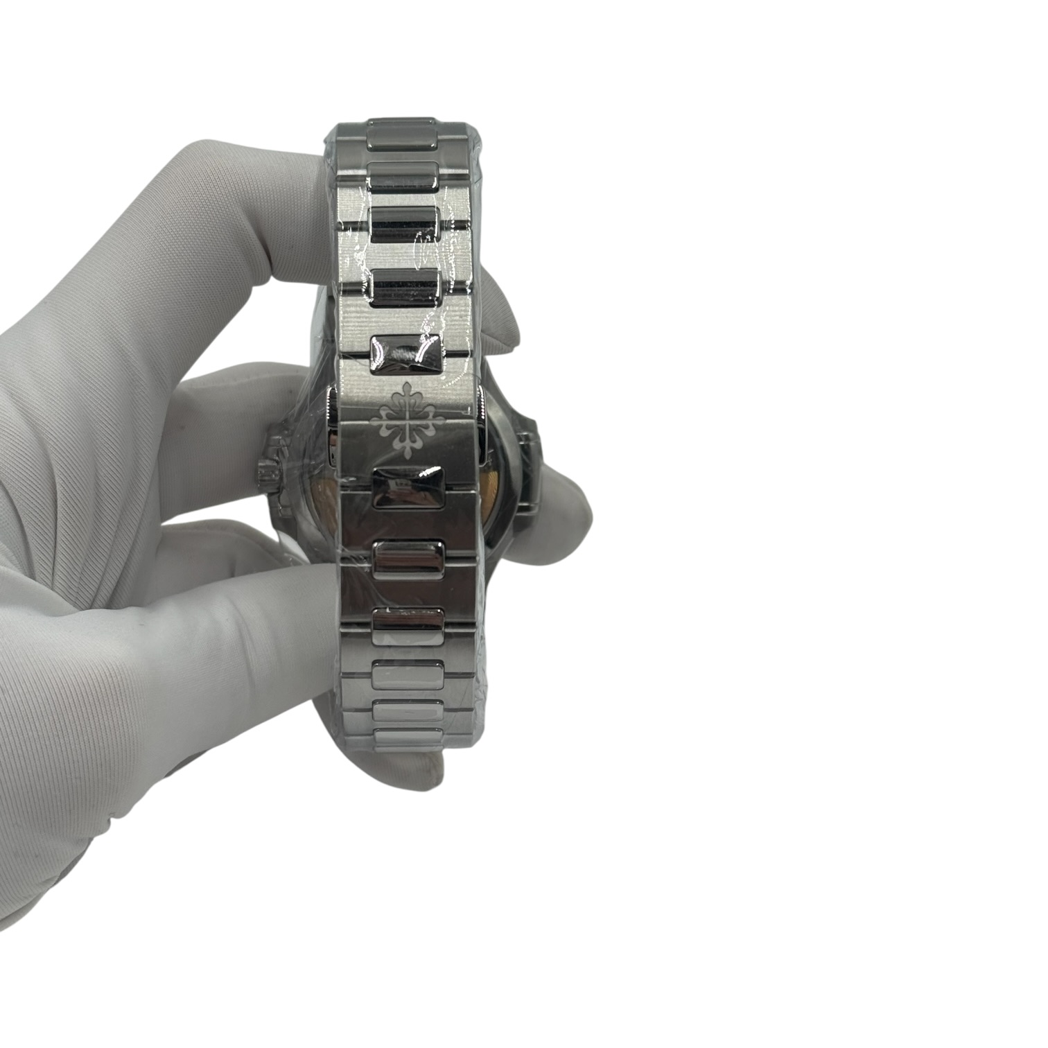 Patek Phillipe Nautilus Self-Winding 35.2mm 7118/1200A Gray Opaline Dial - Image 5